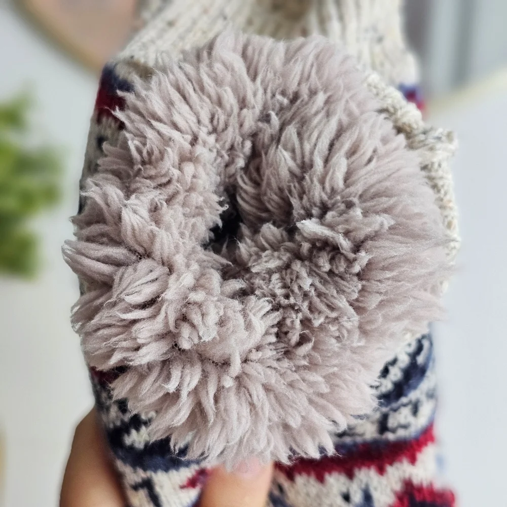 🧤 NWT Muk Luks Fingerless Knit Mittens – Fleece-Lined with Tassels, One Size